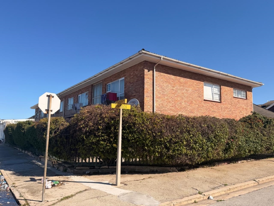 16 Bedroom Property for Sale in North End Eastern Cape